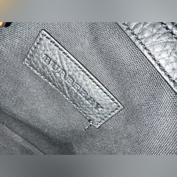 Burberry cross body purse - Picture 8 of 8
